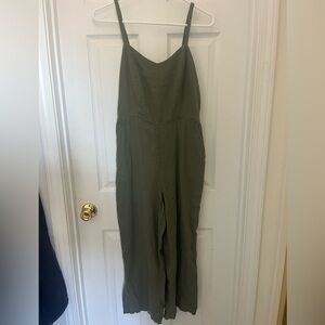 Old Navy Jumpsuit in Olive - size S